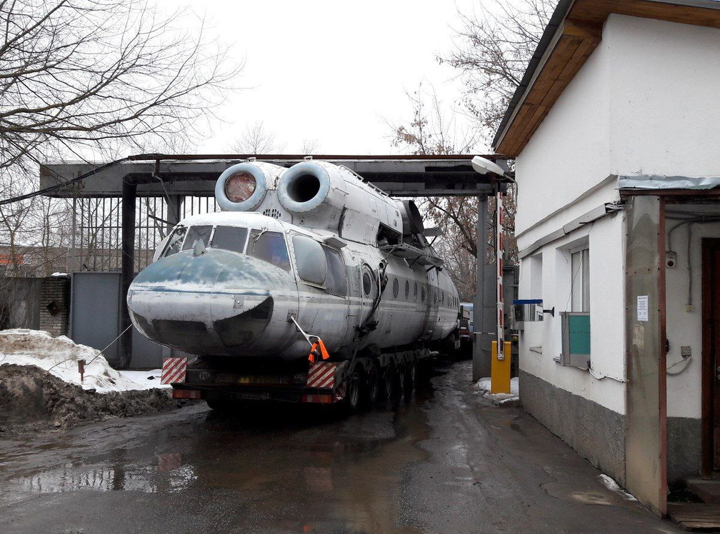 Транспортный вертолет Ми-10 на НПО Взлёт.